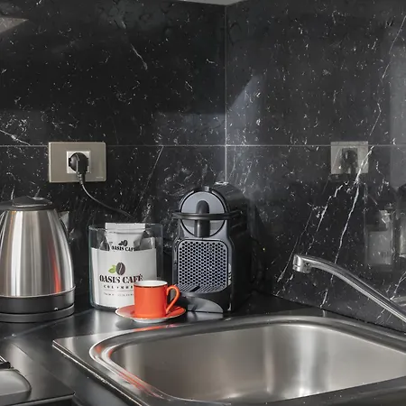 Luxury Design - 10 Minutes From Duomo Apartman Milánó